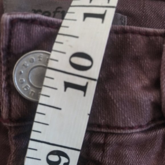 Refuge Faded Purple Distressed Denim Shorts Women's Size 8 - Picture 3 of 5